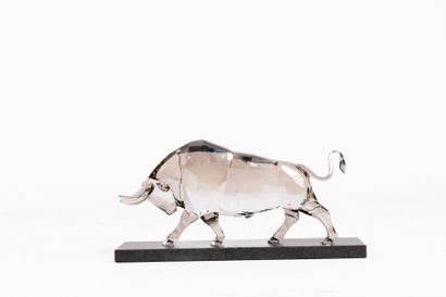 SWAROVSKI
Faceted crystal bull on base, in...