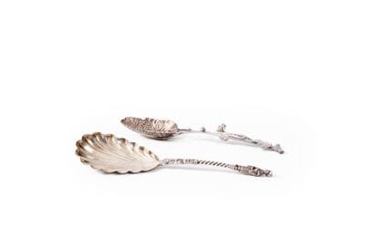 CHINA.
Set of two foreign silver spoons,...