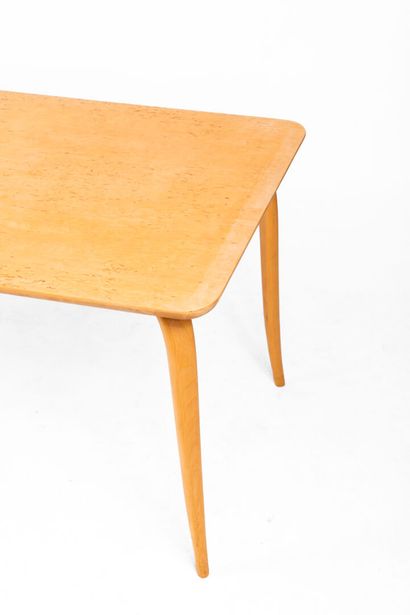 BRUNO MATHSSON (1907 - 1988)
Table basse...