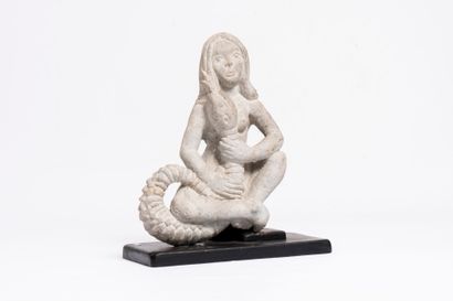 ECOLE DU XXème siècle.
Jeune femme au serpent,...