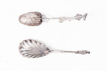 CHINA.
Set of two foreign silver spoons,...