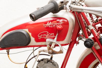 MONET GOYON.
Motorcycle, reference 33G 2302....