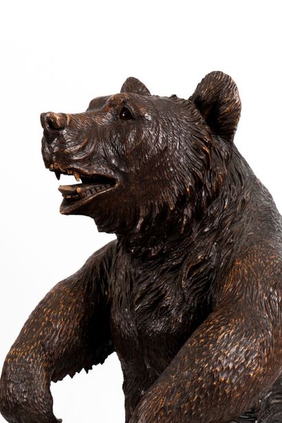 Black Forest 19th century.
Carved wooden...