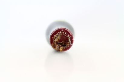 1 bouteille de RICHEBOURG 1981 du Domaine...
