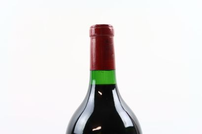 1 magnum de PAUILLAC 1983 du Château LATOUR...