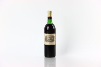 1 bouteille de PAUILLAC 1967 du Château LAFITE-ROTHSCHILD...