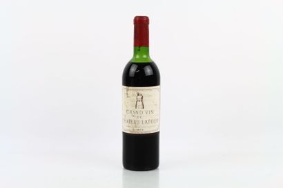 1 bouteille de PAUILLAC de 1972 du Château...