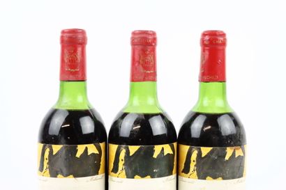 3 bouteilles de PAUILLAC de 1974 du Château...