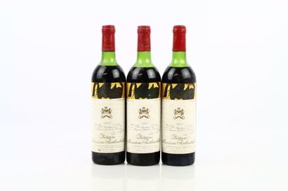 3 bouteilles de PAUILLAC de 1974 du Château...