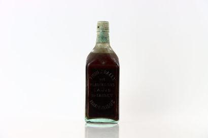 1 bouteille de RHUM 1924 de la distillerie...