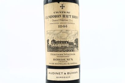 1 bouteille de GRAVES 1944 du Château LA...