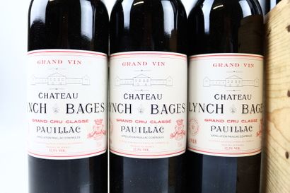 12 Bouteilles PAUILLAC 1988 du Château LYNCH...