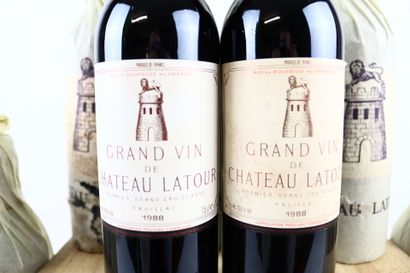 12 Bouteilles de PAUILLAC 1988 du Château...