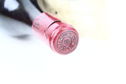 Réunion de 2 bouteilles de CLOS DE LA ROCHE...