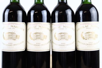12 Bouteilles de MARGAUX 1988 du Château...