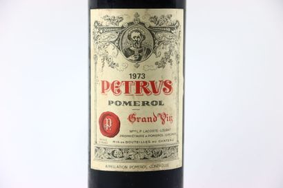 1 bouteille de POMEROL 1973 PETRUS. Étiquette...