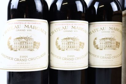 12 Bouteilles de MARGAUX 1988 du Château...