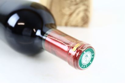 1 bouteille de SAINT-EMILION 2010 du Château...