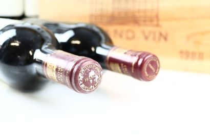 12 Bouteilles de MARGAUX 1988 du Château...
