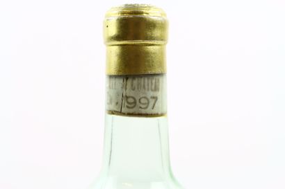 1 bouteille de SAUTERNE Lur-Saluces 1919...