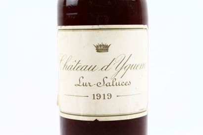 1 bouteille de SAUTERNE Lur-Saluces 1919...