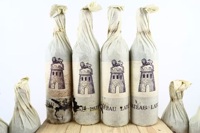 12 Bouteilles de PAUILLAC 1988 du Château...