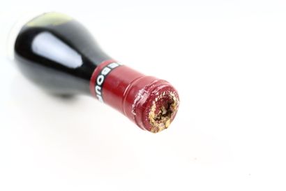 1 bouteille de RICHEBOURG 1981 du Domaine...