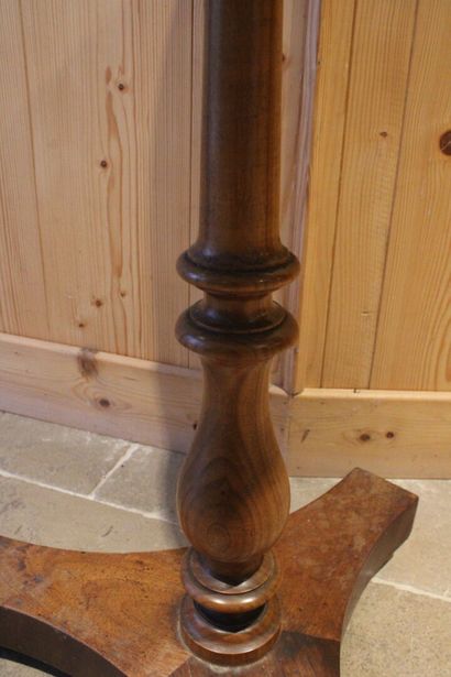 Small mahogany veneered pedestal table with...