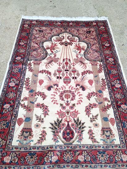 Carpets. Lahore. Pakistan. Wool and silk....