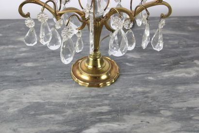 Table lamp in gilded brass and glass pendants,...