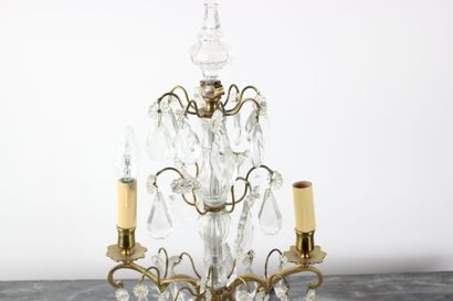 Table lamp in gilded brass and glass pendants,...