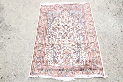 Carpets. Lahore. Pakistan. Signed. Wool and...