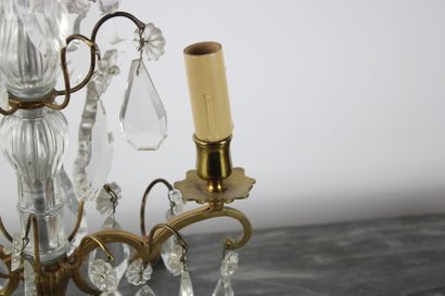 Table lamp in gilded brass and glass pendants,...