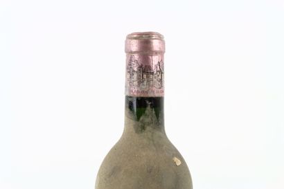 1 bouteille de PESSAC-LEOGNAN 1955 du Château...