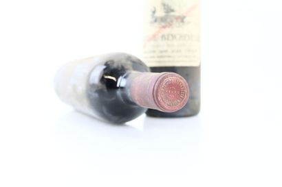 Réunion de 2 bouteilles de SAINT-JULIEN du...