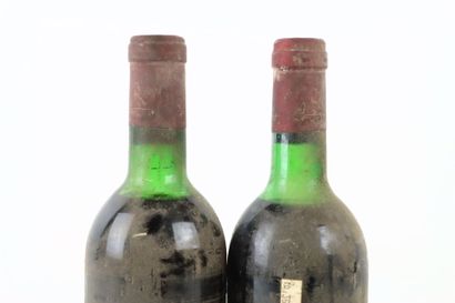 Réunion de 2 bouteilles de SAINT-JULIEN du...