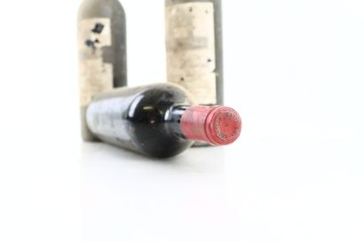 3 bouteilles de SAINT JULIEN 1975 Grand Vin...