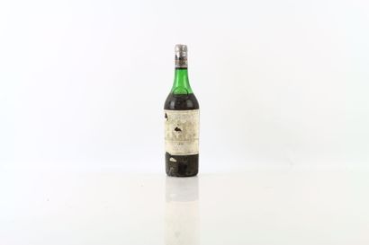 1 bouteille de GRAVES 1977 Château HAUT-BRION...