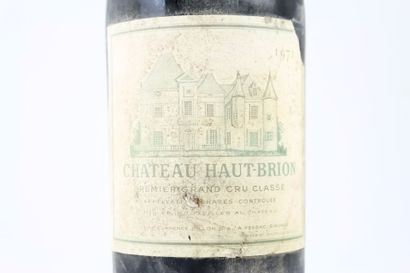 1 bouteille de PESSAC-LEOGNAN 1971 du Château...