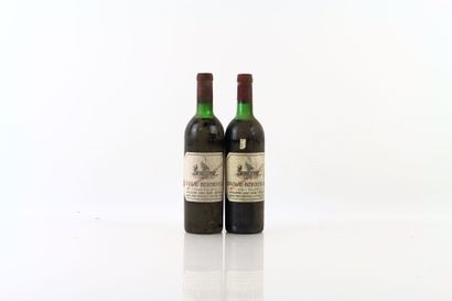 Réunion de 2 bouteilles de SAINT-JULIEN du...