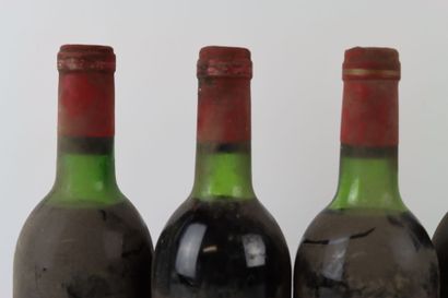 Verticale de 5 bouteilles de MARGAUX du Château...