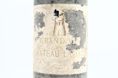 3 bouteilles de PAUILLAC 1983 du Château...