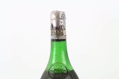 1 bouteille de GRAVES 1977 Château HAUT-BRION...
