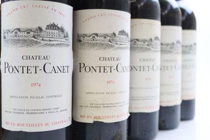 Caisse bois 12 bouteilles de PAUILLAC 1974...