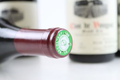 6 bouteilles de CLOS DE VOUGEOT 2000 du Domaine...