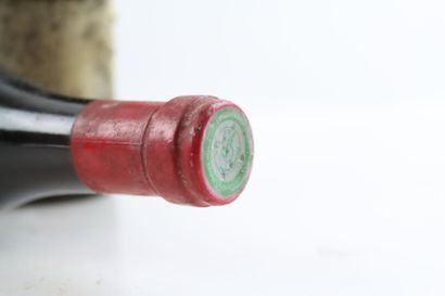 2 bouteilles de CORTON 1973 par le SAVOUR...