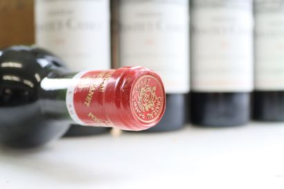 Caisse bois 12 bouteilles de PAUILLAC 1974...