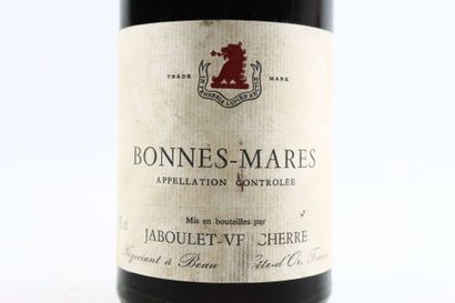 1 bouteille de BONNES-MARES 1974 du Domaine...
