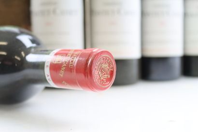 Caisse bois 12 bouteilles de PAUILLAC 1974...