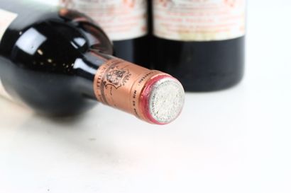 3 bouteilles de PAUILLAC 1983 du Château...